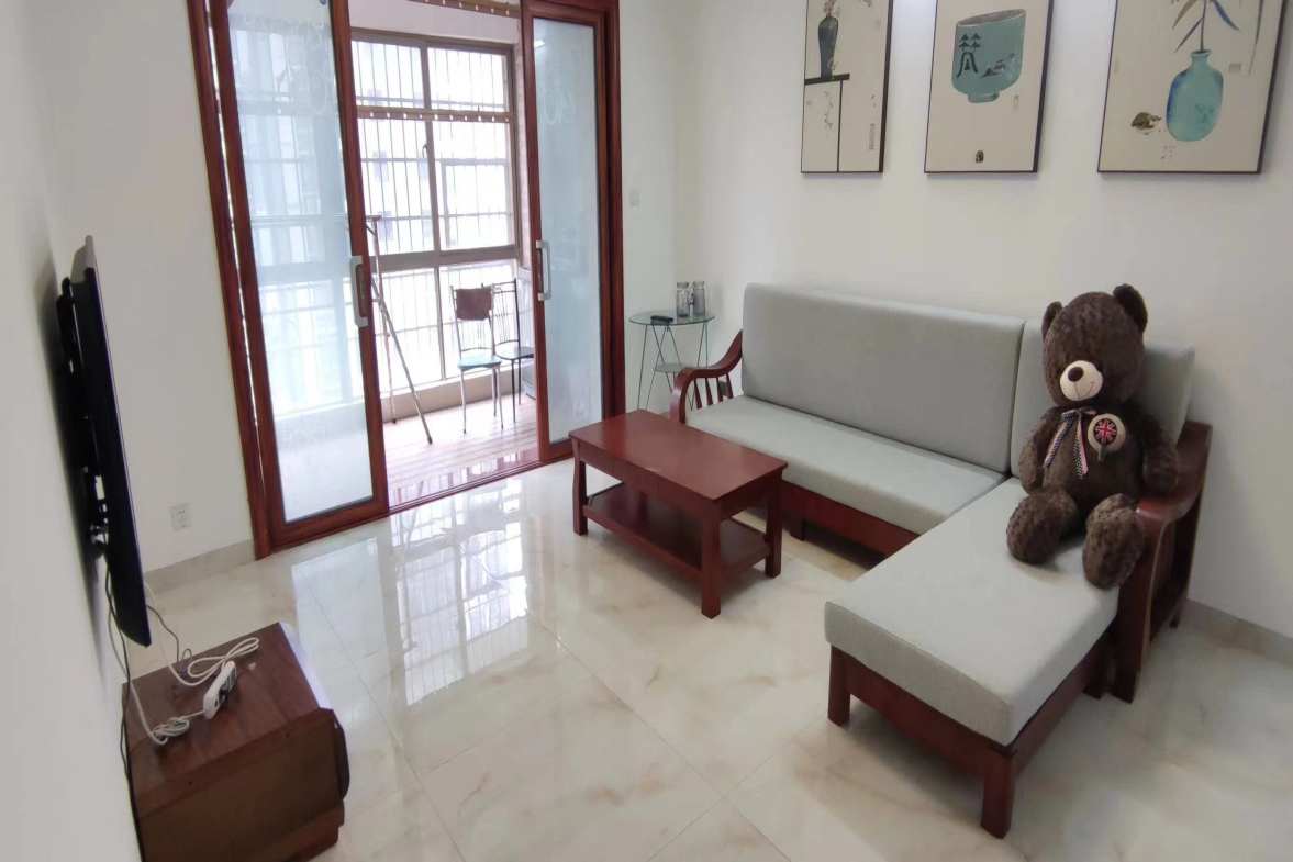 工商学院教工宿舍  3室2厅2卫    2800.0元/月 工商学院教工宿舍  3室2厅2卫    2800.0元/月室内图