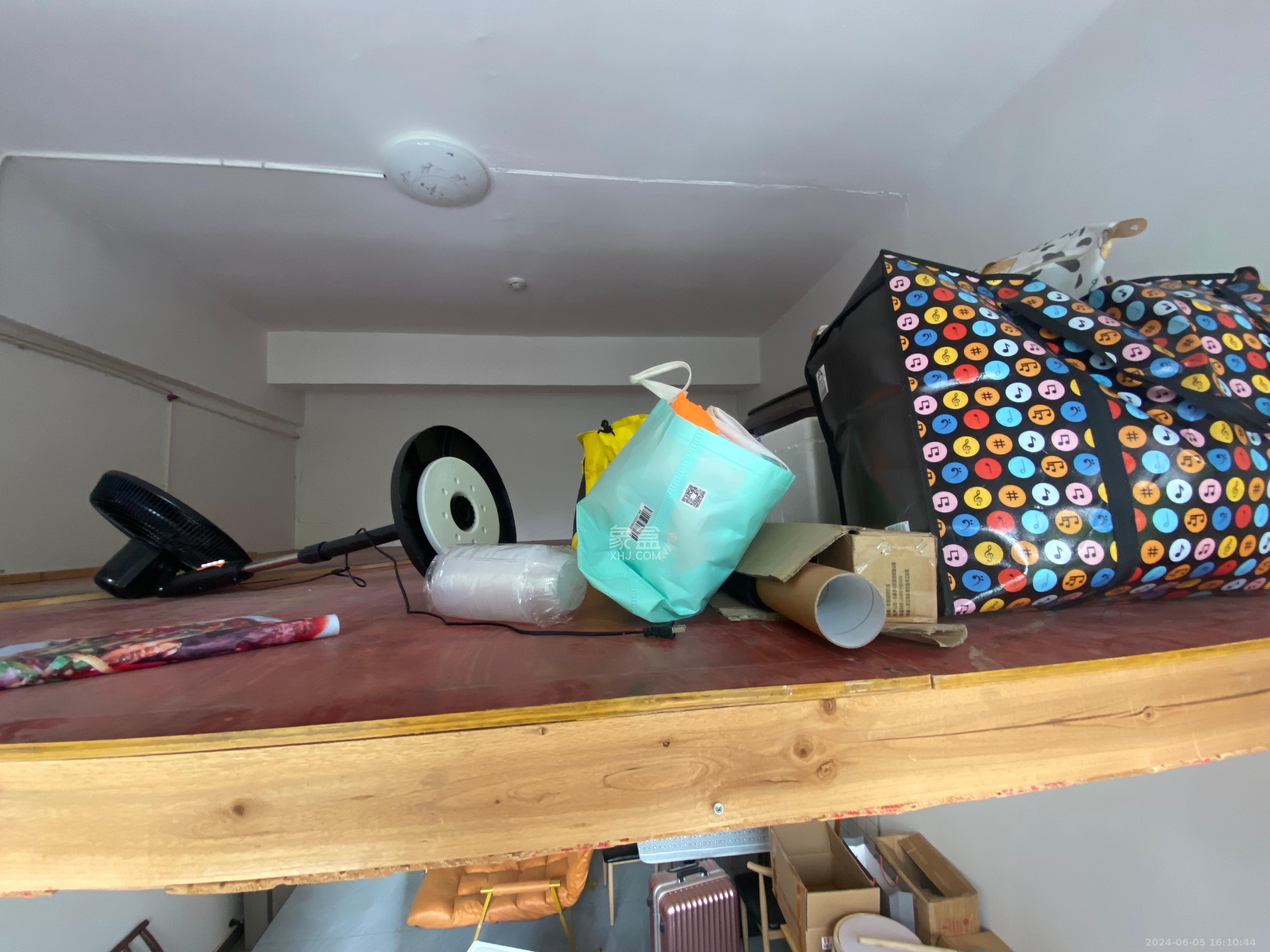 华润凤凰城三期   65.0㎡      5000.0元/月室内图