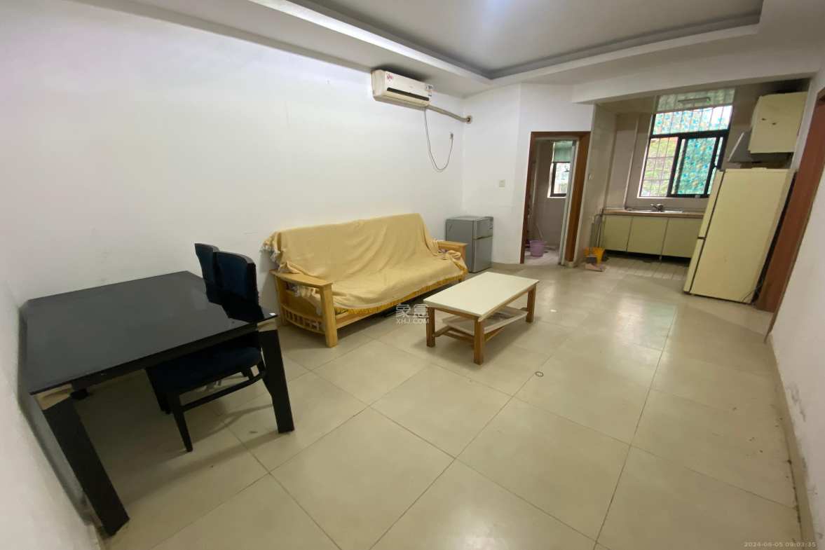 恒盛世家  1室1厅1卫    1500.0元/月 恒盛世家  1室1厅1卫    1500.0元/月室内图