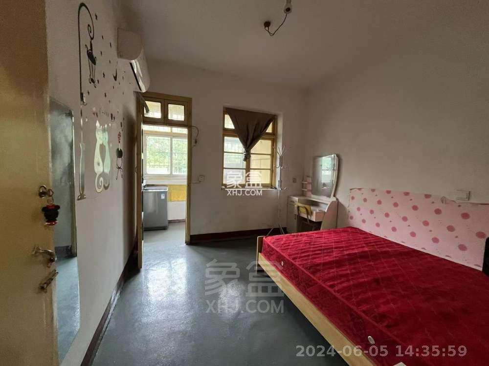 铁路生活区 2室1厅1卫 900.0元/月 铁路生活区 2室1厅1卫 900.0元/月室内图