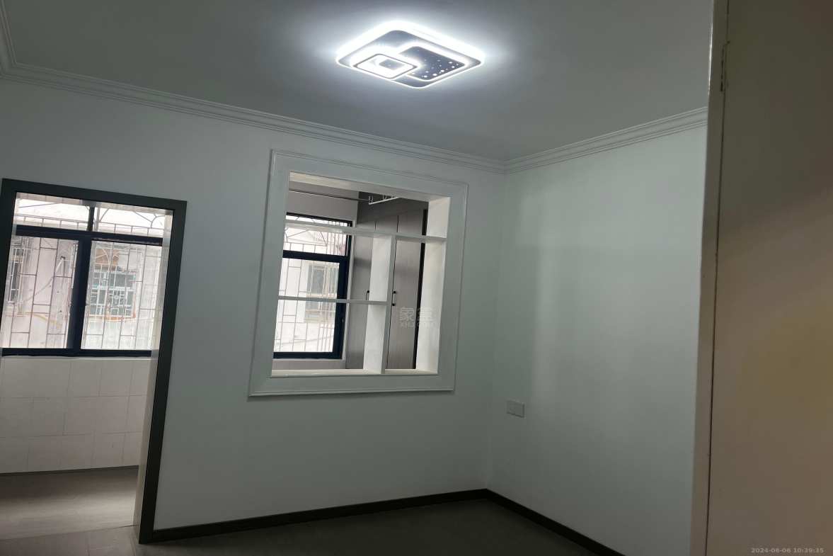 钟鼓岭龙山塘 2室2厅1卫 1600.0元/月 钟鼓岭龙山塘 2室2厅1卫 1600.0元/月室内图