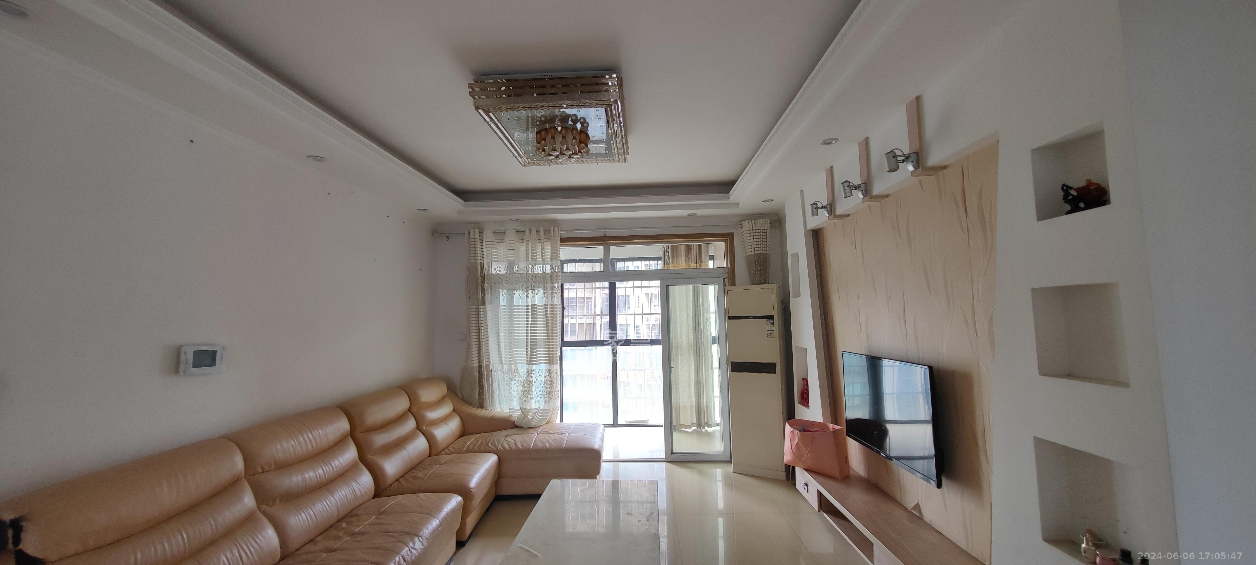 光明城市（星辰青年城）  3室2厅1卫    2200.0元/月