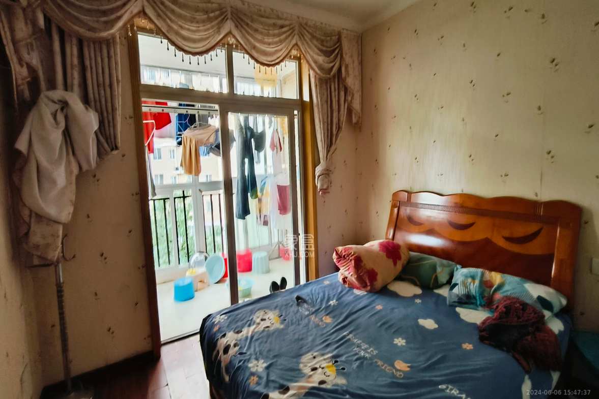 筑梦园  3室1厅2卫    2500.0元/月 筑梦园  3室1厅2卫    2500.0元/月室内图