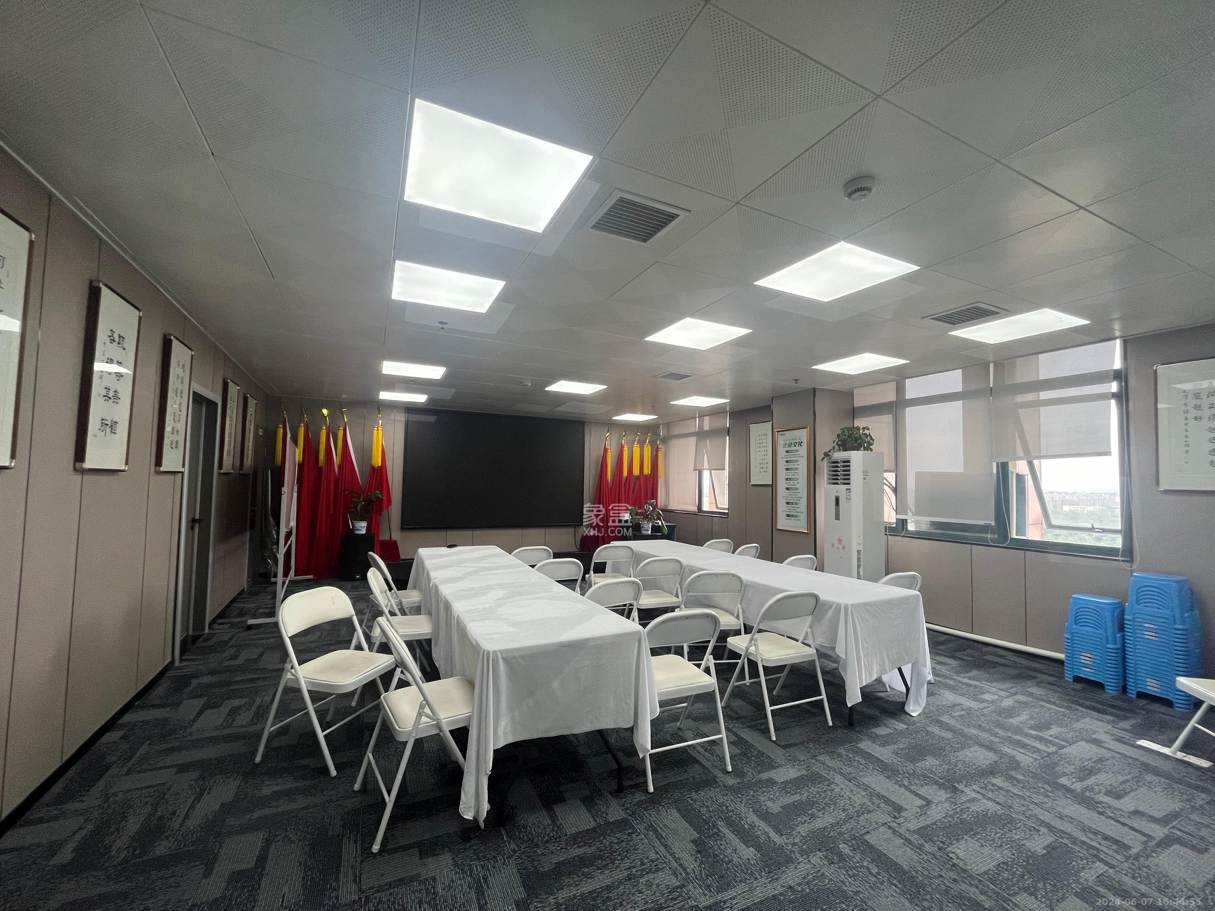 星城荣域   360.0㎡      15000.0元/月室内图