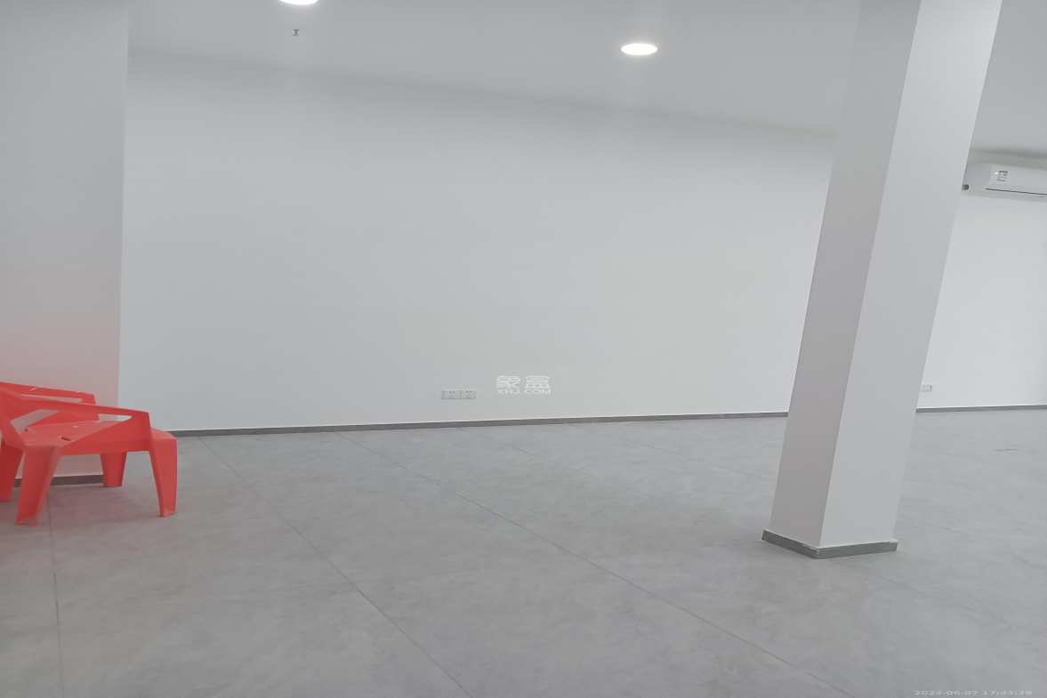 华润置地广场二期 1室1厅1卫 5500.0元/月 华润置地广场二期 1室1厅1卫 5500.0元/月室内图