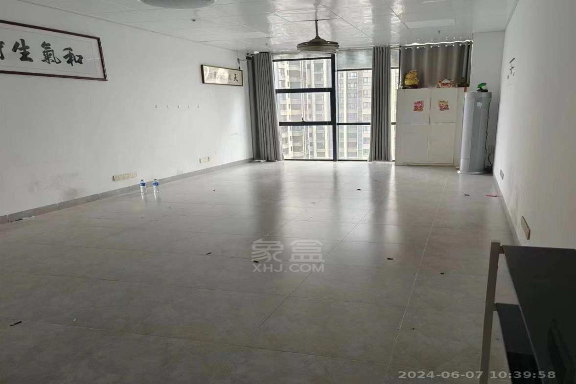 悦湖国际 1室1厅1卫 1800.0元/月 悦湖国际 1室1厅1卫 1800.0元/月室内图