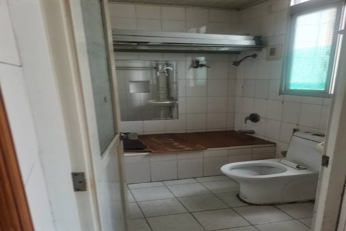 电力局家属楼 3室2厅2卫 1300.0元/月 电力局家属楼 3室2厅2卫 1300.0元/月室内图