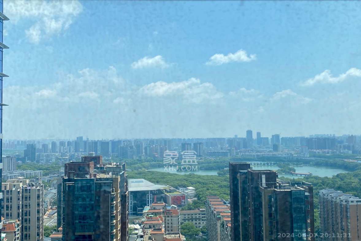 华远华时代  3室2厅2卫    5200.0元/月室内图1