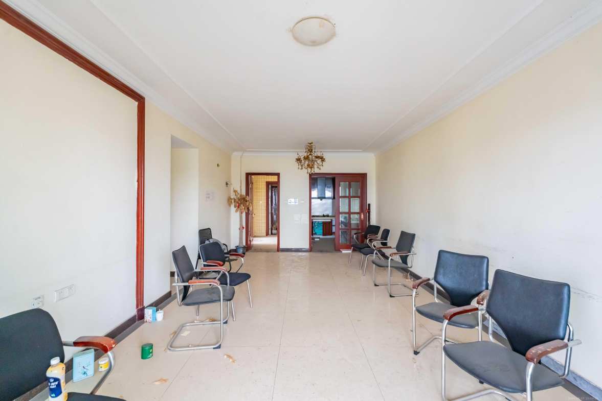 恒大雅苑  3室2厅1卫    2800.0元/月室内图1