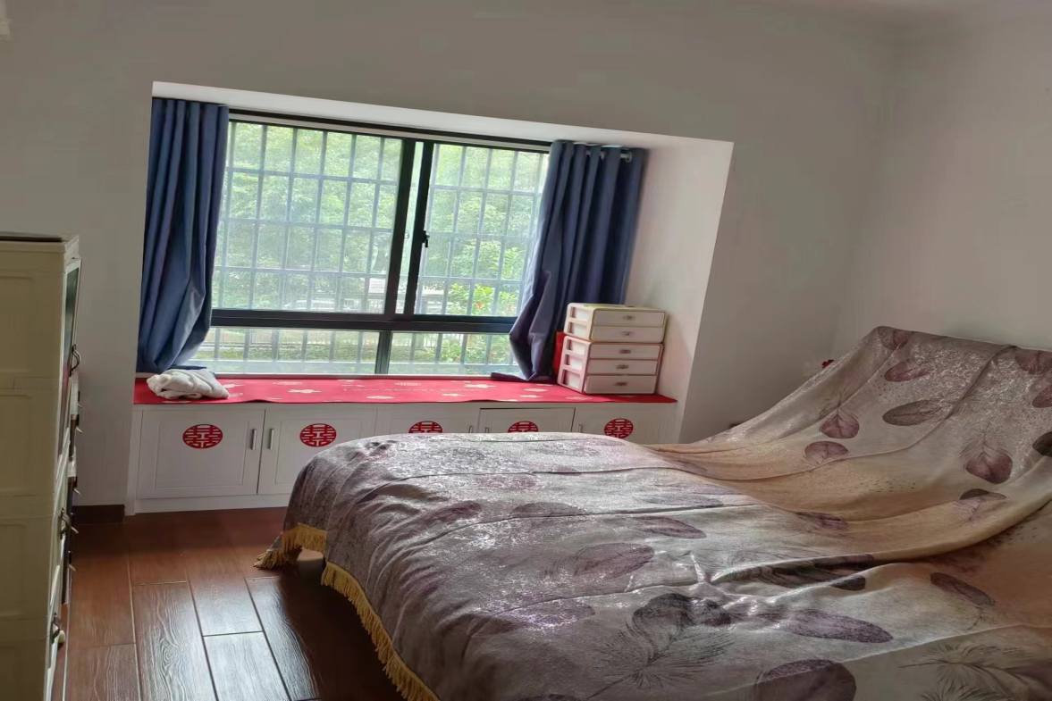 南坪花苑 3室2厅2卫 1700.0元/月 南坪花苑 3室2厅2卫 1700.0元/月室内图