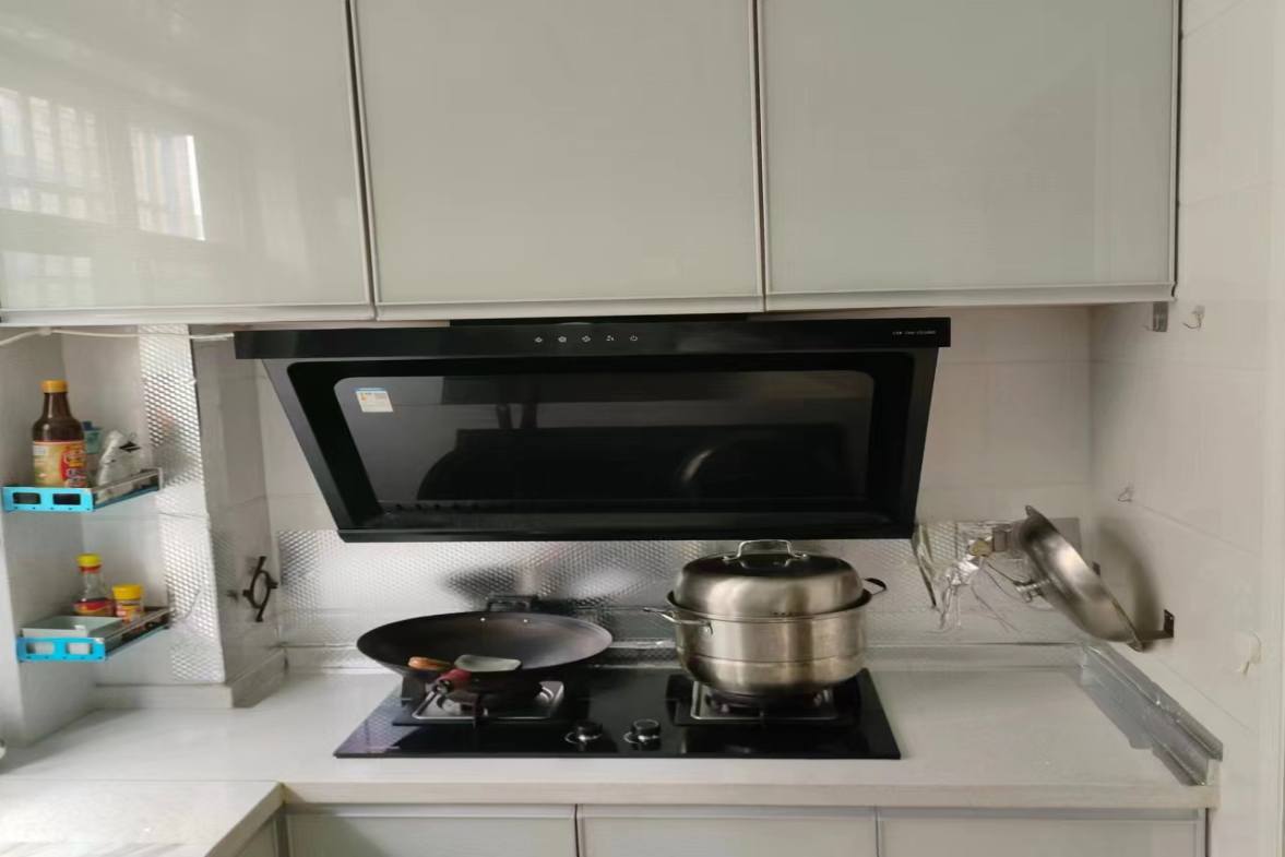 南坪花苑 3室2厅2卫 1700.0元/月 南坪花苑 3室2厅2卫 1700.0元/月室内图