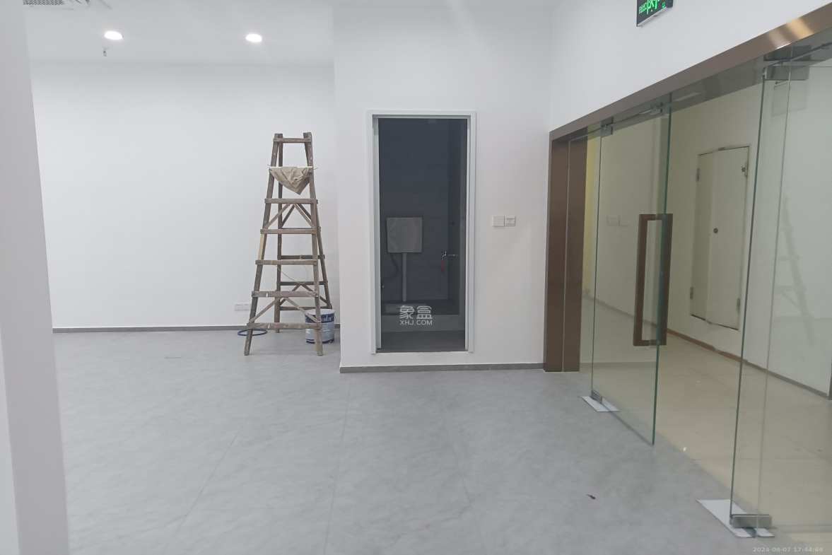 华润置地广场二期  1室1厅1卫    5500.0元/月室内图