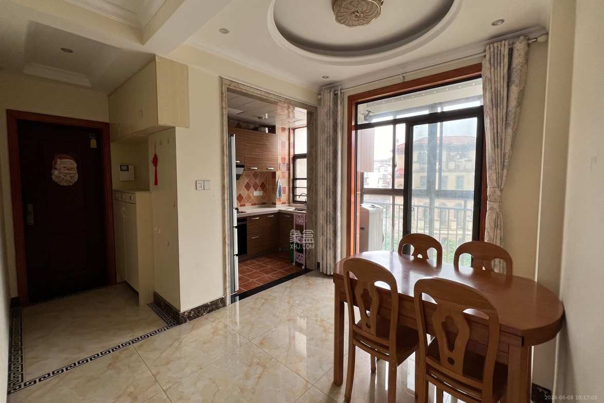 卓越麓山别墅(麓山峰境产权麓山花苑) 4室2厅2卫 2500.0元/月 卓越麓山别墅(麓山峰境产权麓山花苑) 4室2厅2卫 2500.0元/月室内图