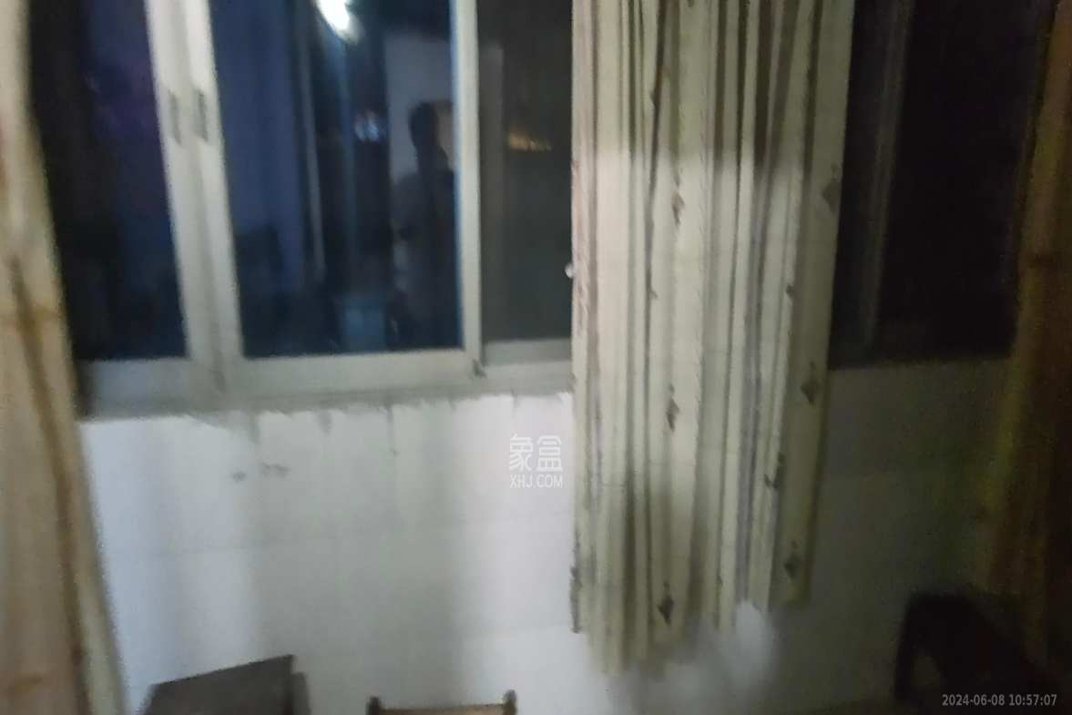 开福寺路职工宿舍  3室1厅1卫    1800.0元/月室内图
