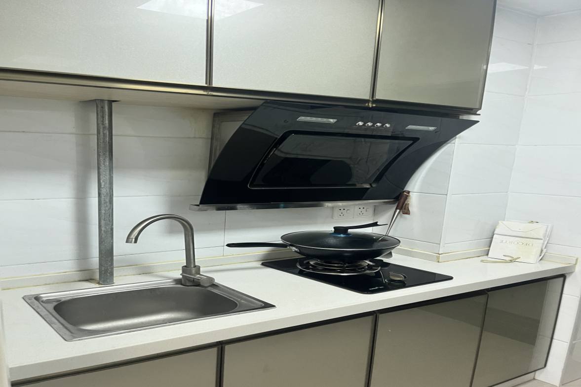 云顶上品  1室1厅1卫   1200.00元/月室内图