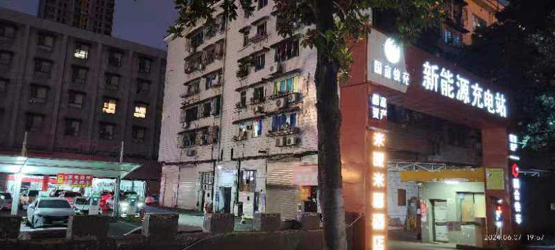 开福寺路职工宿舍  3室1厅1卫    1800.0元/月户型图