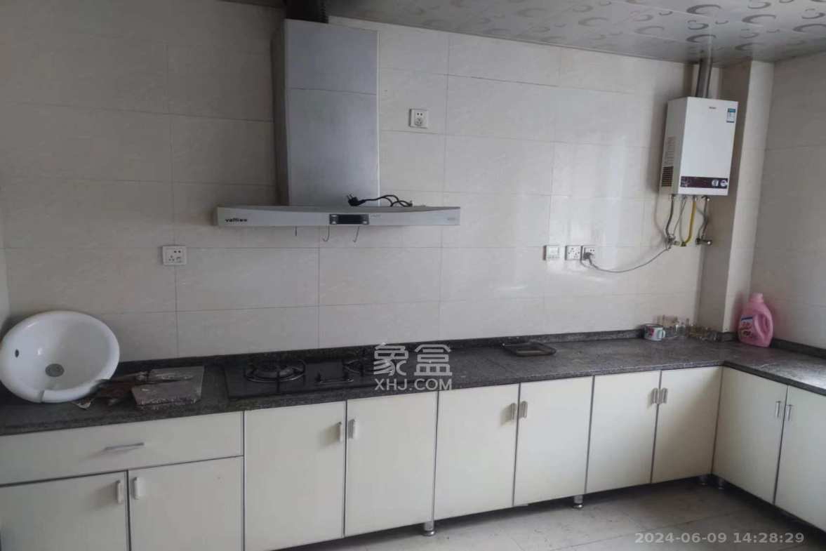 奥林匹克花园  3室2厅2卫    2500.0元/月室内图