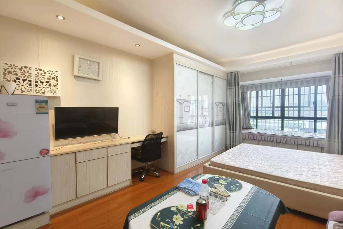 云顶上品  1室1厅1卫   1100.00元/月室内图