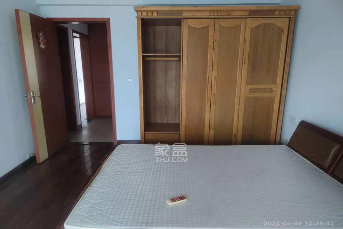 奥林匹克花园  3室2厅2卫    2500.0元/月室内图