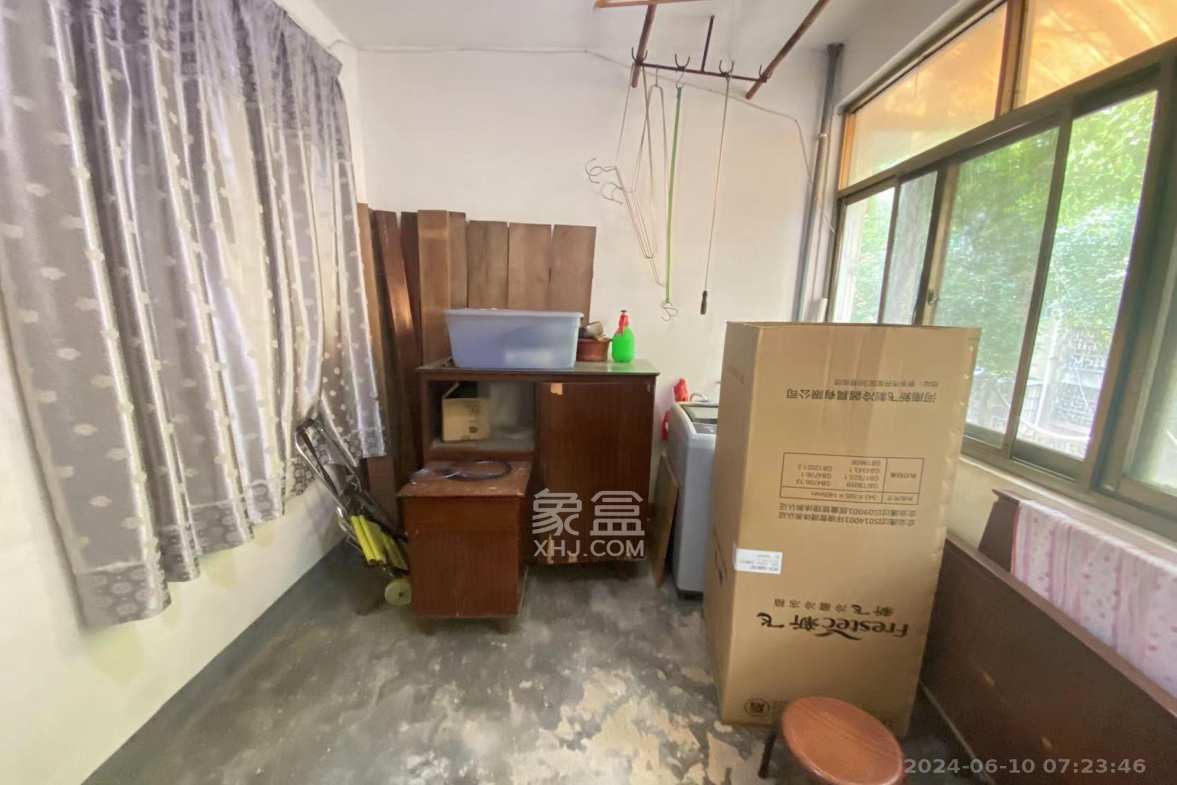 妹子山社区（曙光社区）  1室1厅1卫   1200.00元/月室内图