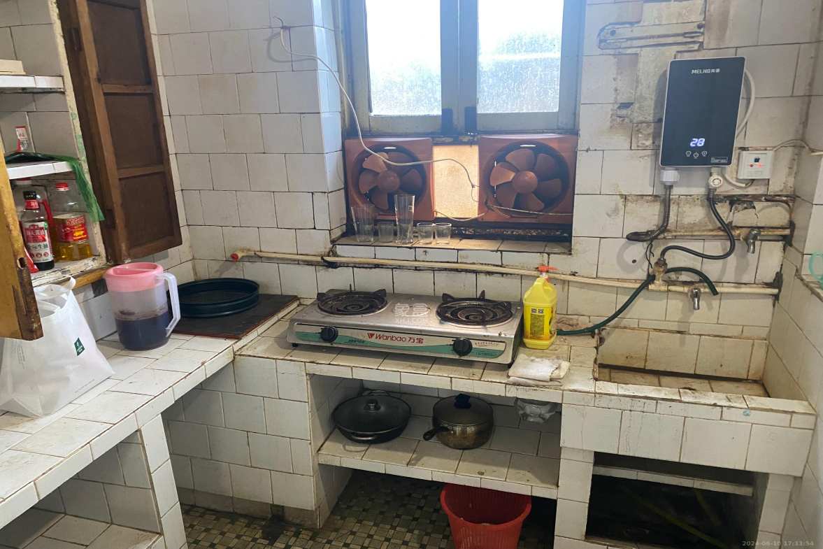 晓园宿舍（晓园路湘运小区）  2室1厅1卫    1300.0元/月室内图