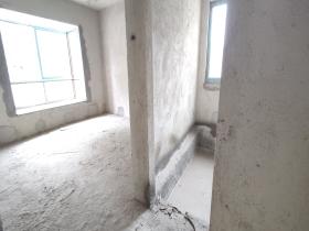 金兰湾商住小区  3室2厅2卫    80.0万