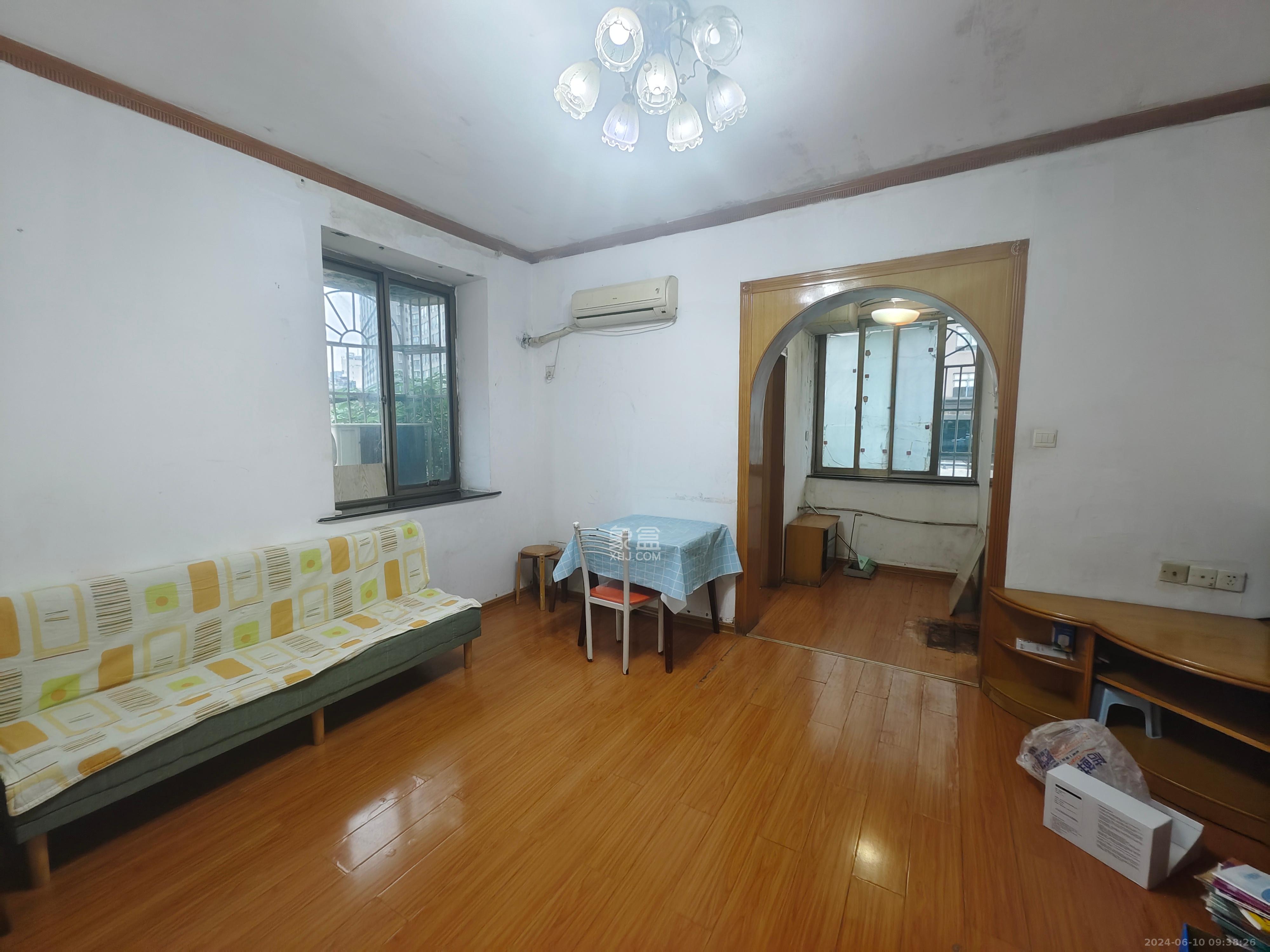 红旗区三片  2室1厅1卫    1700.0元/月