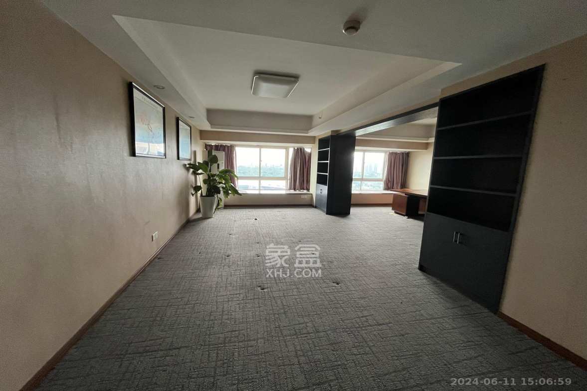 星城荣域  8室1厅0卫    23000.0元/月室内图