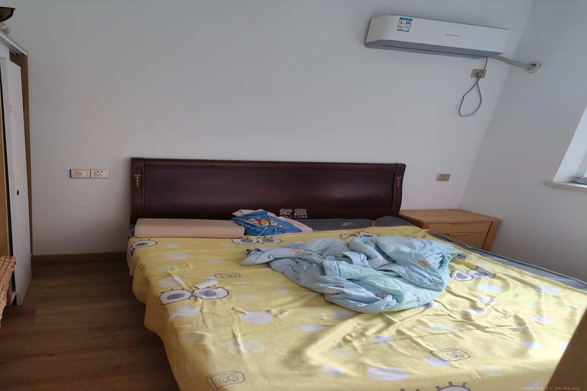 新华联梦想城  3室2厅2卫    2200.0元/月 新华联梦想城  3室2厅2卫    2200.0元/月室内图