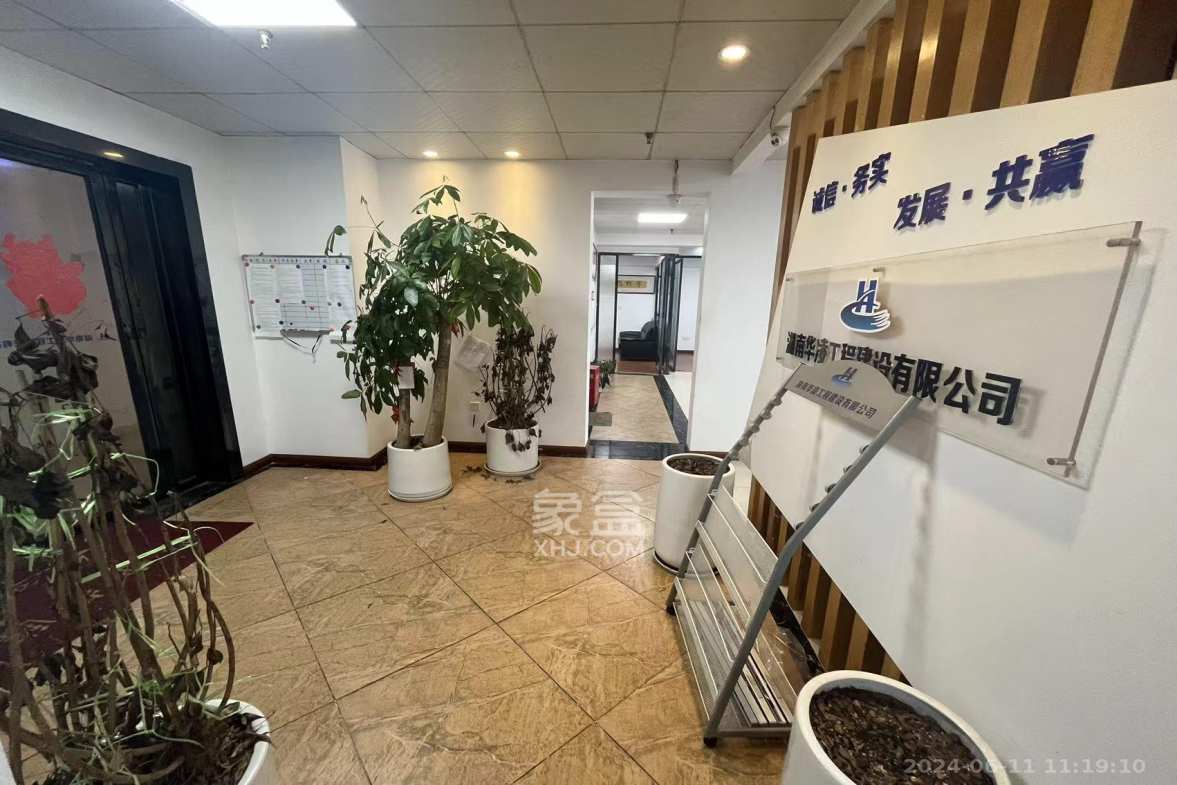 喜盈门范城 5室2厅1卫 13500.0元/月 喜盈门范城 5室2厅1卫 13500.0元/月室内图