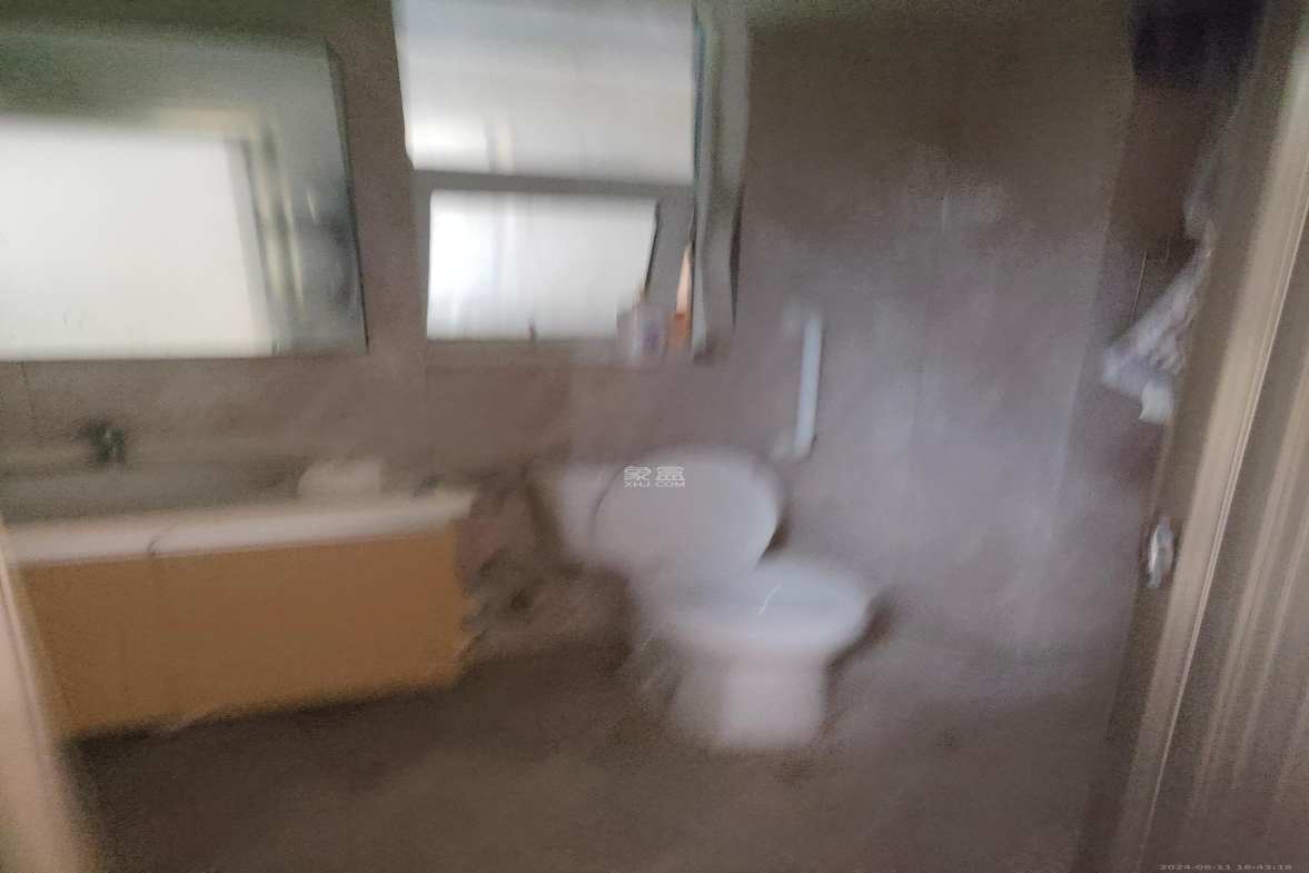 新华联梦想城  3室2厅2卫    2200.0元/月 新华联梦想城  3室2厅2卫    2200.0元/月室内图