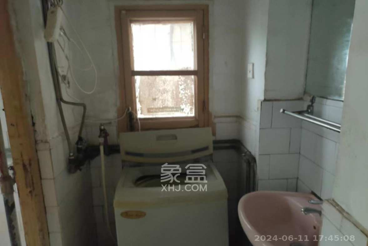 马王堆金阁铝材宿舍  2室2厅1卫    1600.0元/月 马王堆金阁铝材宿舍  2室2厅1卫    1600.0元/月室内图