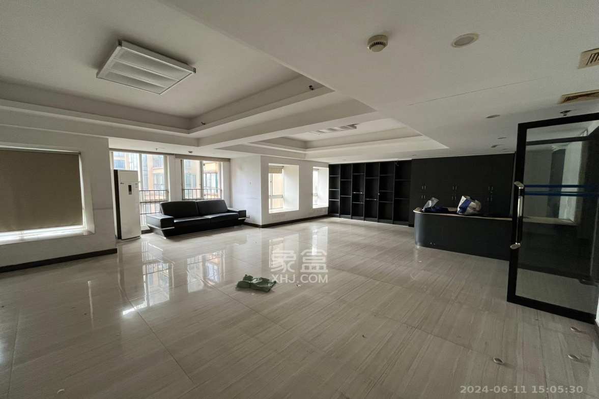 星城荣域 8室1厅1卫 23000.0元/月 星城荣域 8室1厅1卫 23000.0元/月室内图