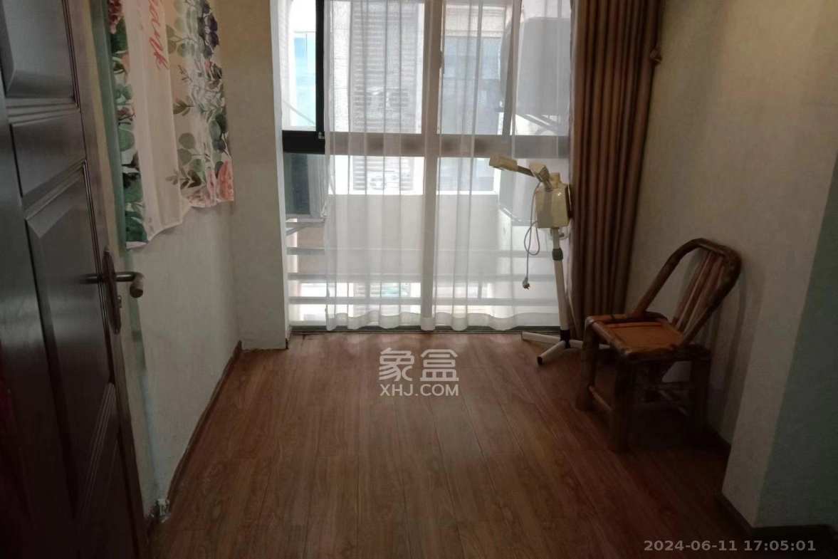 湘域城邦（湘域国际中心）  2室1厅1卫   3600.00元/月室内图