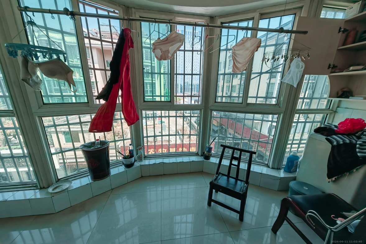 马王堆商贸城  2室2厅1卫    2200.0元/月室内图