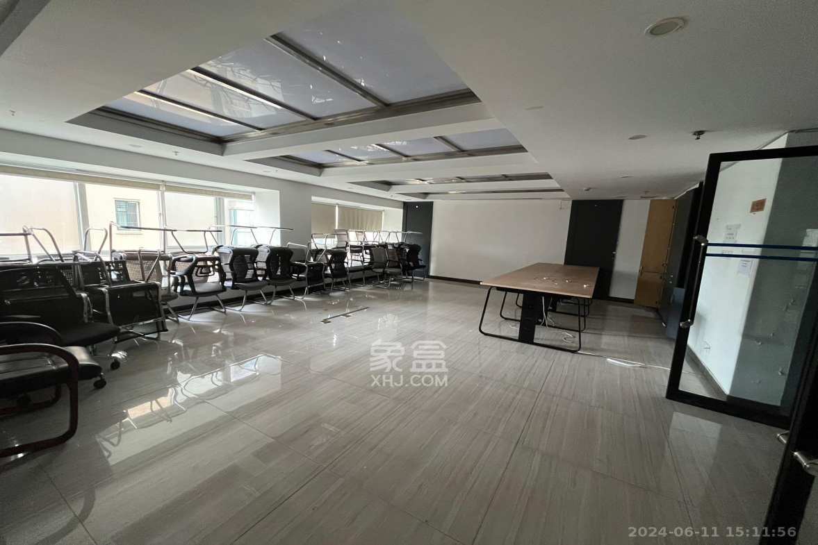 星城荣域  8室1厅1卫    23000.0元/月室内图