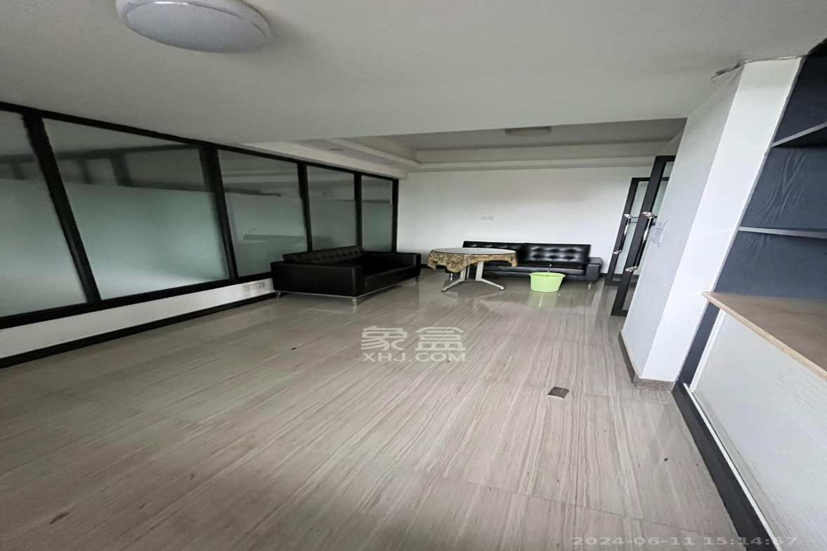 星城荣域 8室1厅1卫 23000.0元/月 星城荣域 8室1厅1卫 23000.0元/月室内图