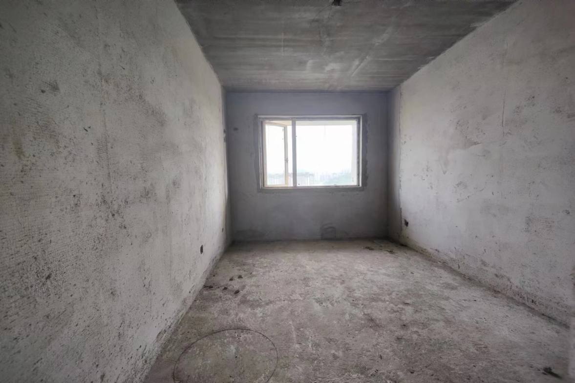 壹号公馆  3室2厅2卫    67.8万客厅