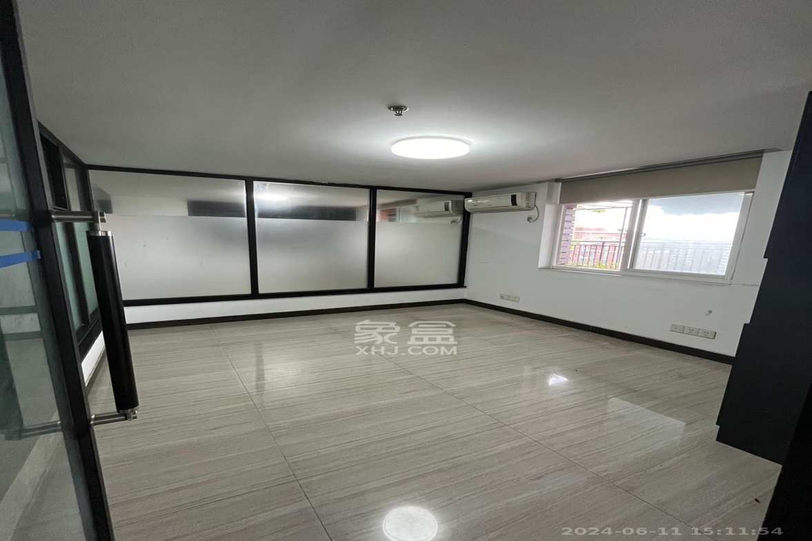 星城荣域  8室1厅1卫    23000.0元/月室内图