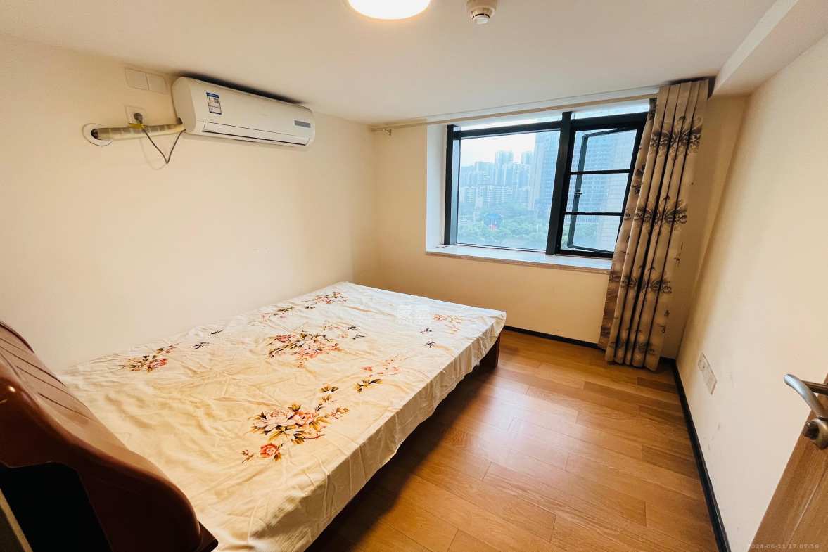 恒大翡翠华庭  3室2厅2卫    1600.0元/月室内图