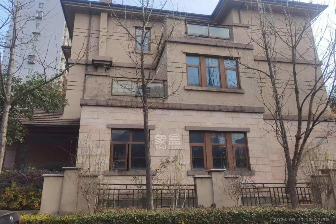 昆仑和府  5室2厅2卫   11000.00元/月室内图1