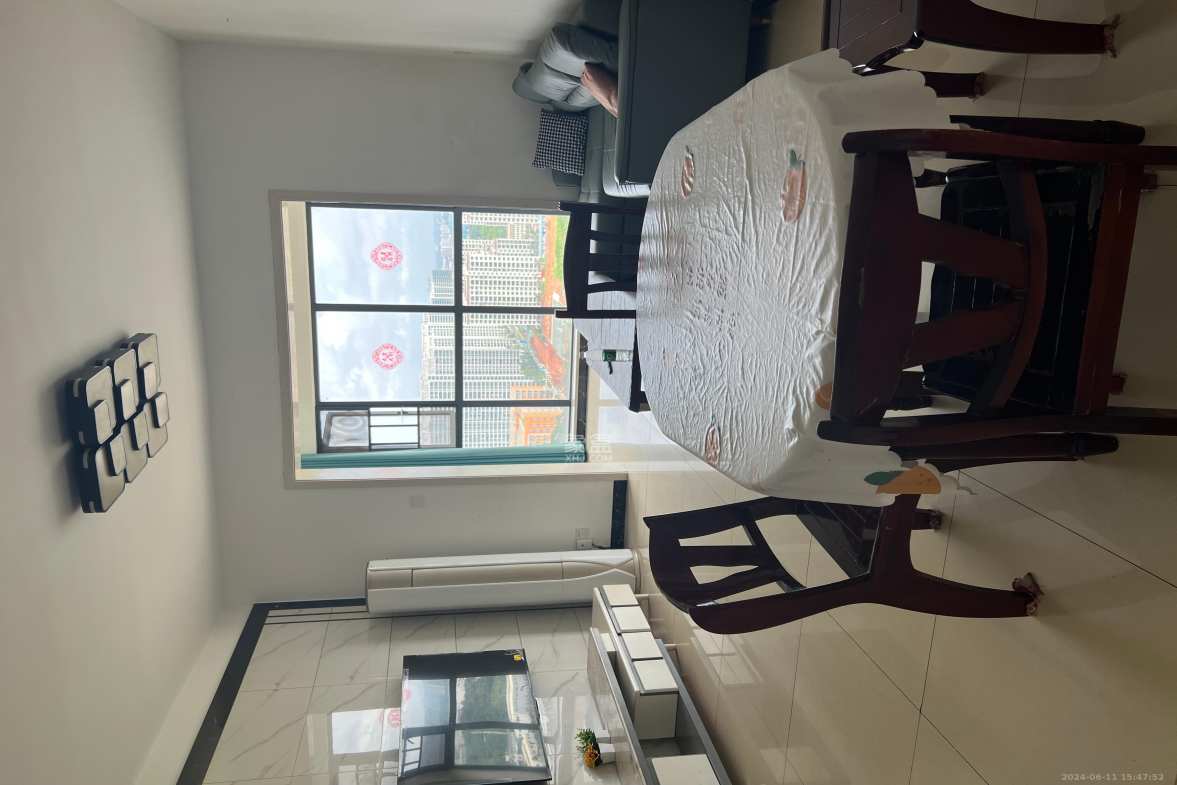 荷韵园 3室2厅2卫 2400.0元/月 荷韵园 3室2厅2卫 2400.0元/月室内图