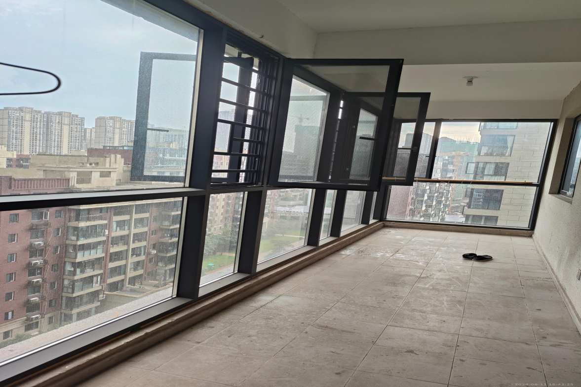 新华联梦想城  3室2厅2卫    2200.0元/月 新华联梦想城  3室2厅2卫    2200.0元/月室内图