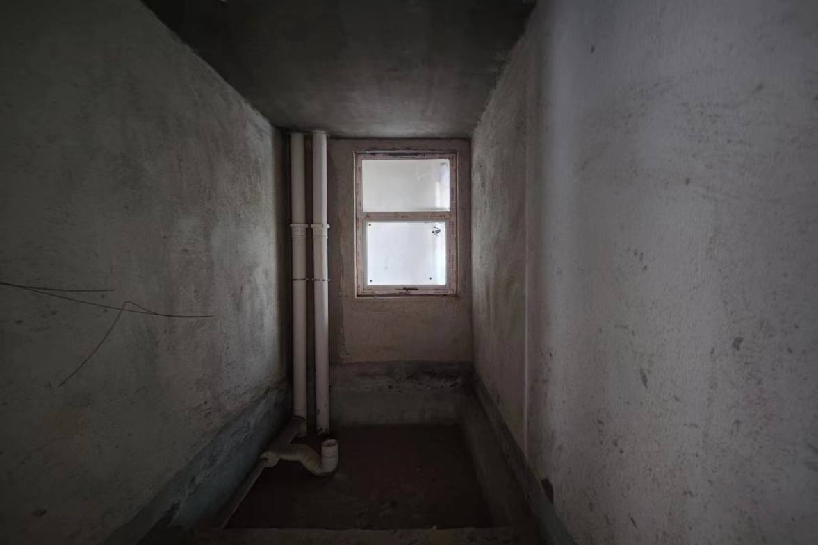 壹号公馆  3室2厅2卫    67.8万室内图1