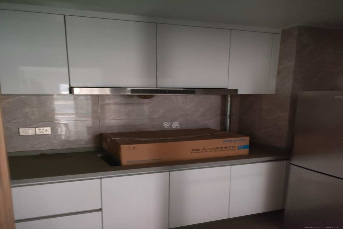 新华联梦想城  3室2厅2卫    2200.0元/月 新华联梦想城  3室2厅2卫    2200.0元/月室内图