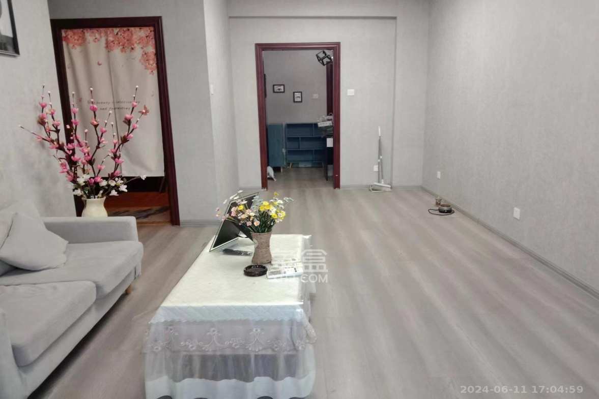 湘域城邦（湘域国际中心）  2室1厅1卫   3600.00元/月室内图1