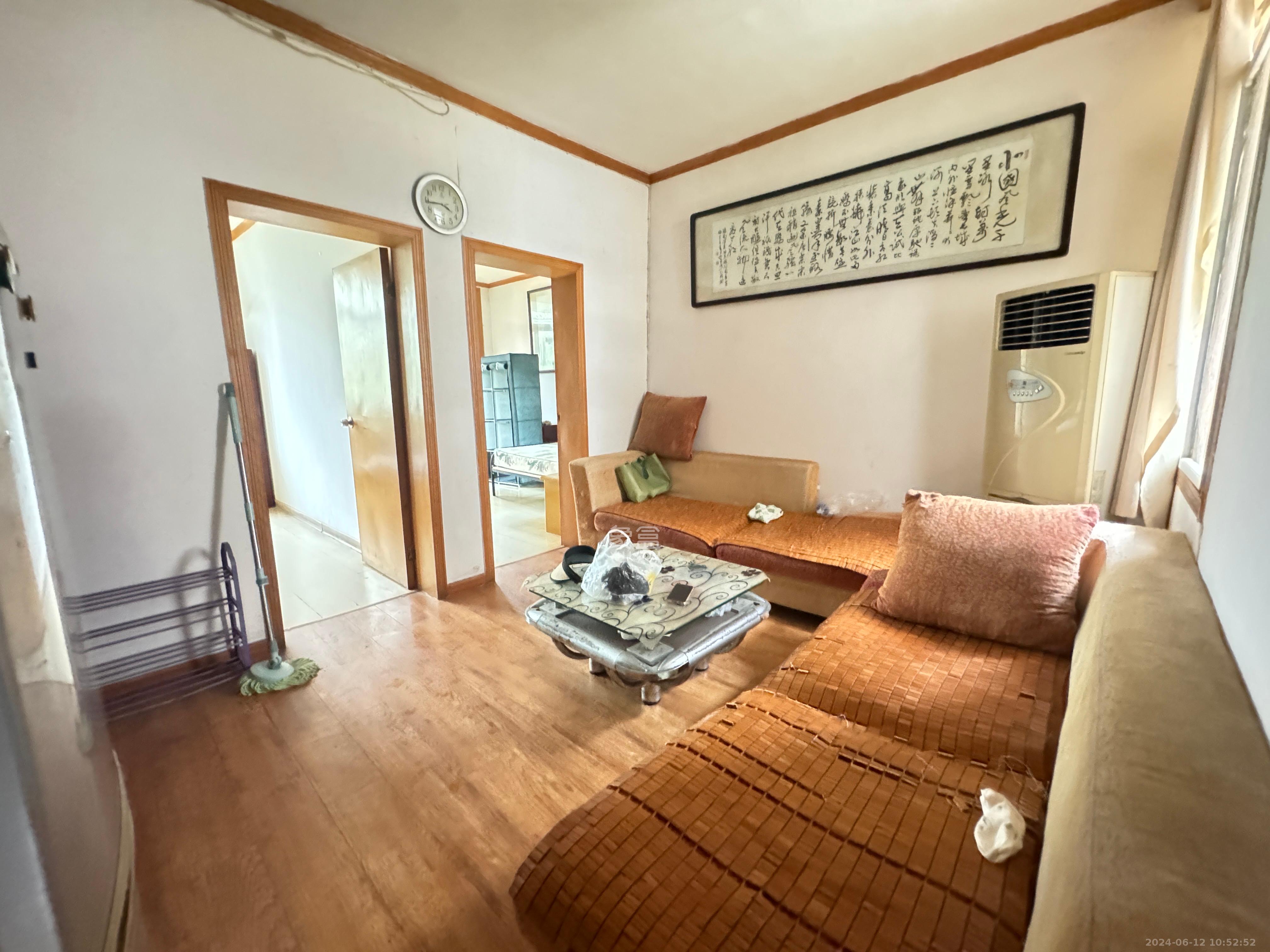 左家塘公安局宿舍  2室1厅1卫   1500.00元/月