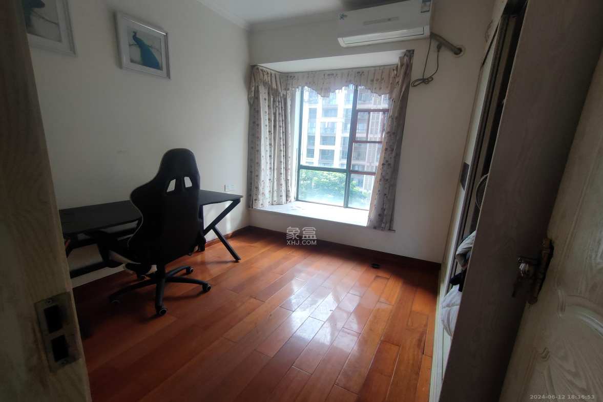 五矿紫湖香醍  3室2厅1卫    2100.0元/月 五矿紫湖香醍  3室2厅1卫    2100.0元/月室内图