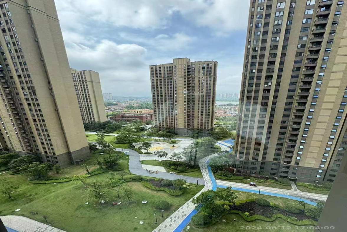 金地三千府(金地湖山樾、金地自在城) 3室2厅1卫 1800.0元/月 金地三千府(金地湖山樾、金地自在城) 3室2厅1卫 1800.0元/月室内图