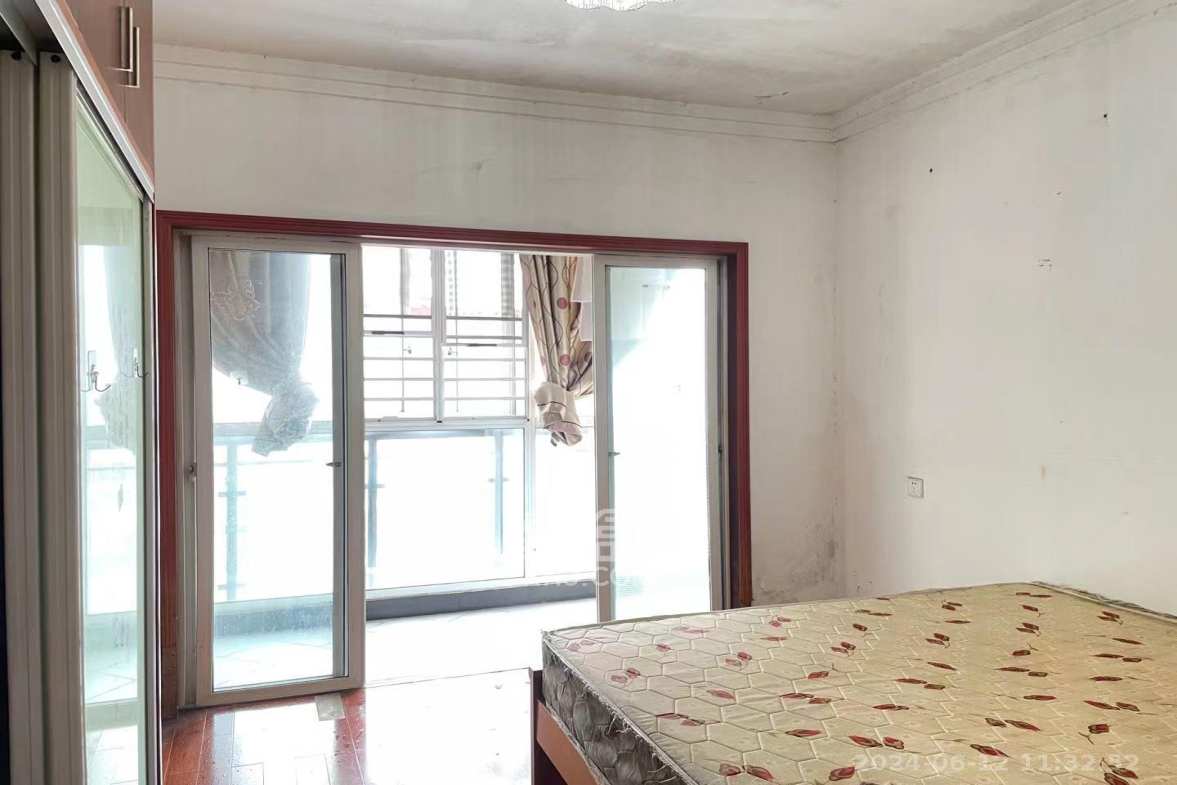 知微园 3室2厅1卫 1600.0元/月 知微园 3室2厅1卫 1600.0元/月室内图